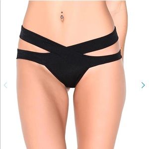 Iheartraves scrunch back booty shorts